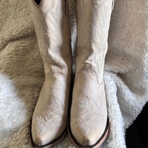 Lane Cream Western Boots, Size 8